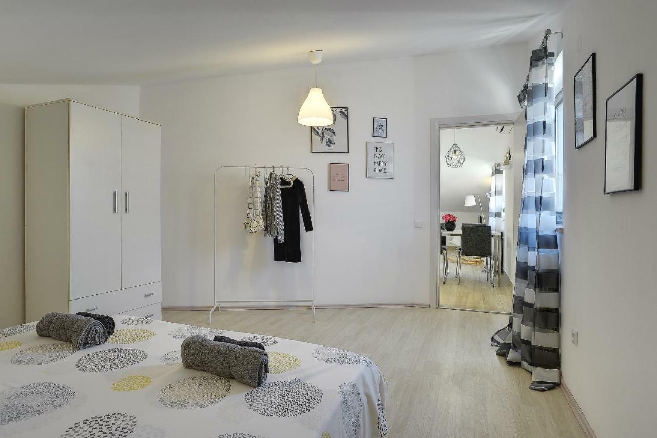 Apartment Niko Пула Екстер'єр фото